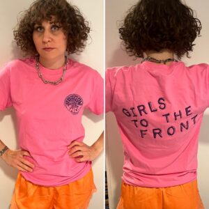 T-shirt "Girls to the front"