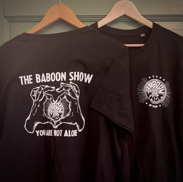 T-shirt "Hand-Heart" Black